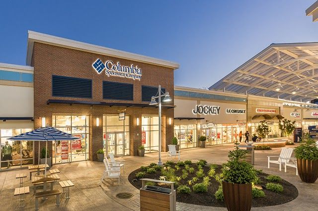 Tanger Outlets National Harbor